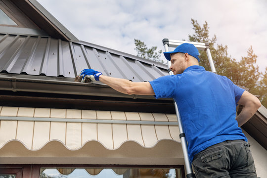 Gutter Cleaning Service in Florida – Keep Your Home Safe with Clean Obsession